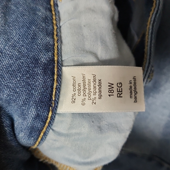 Mauries High-Rise Distressed Hem Skinny Jeans - Picture 4 of 4